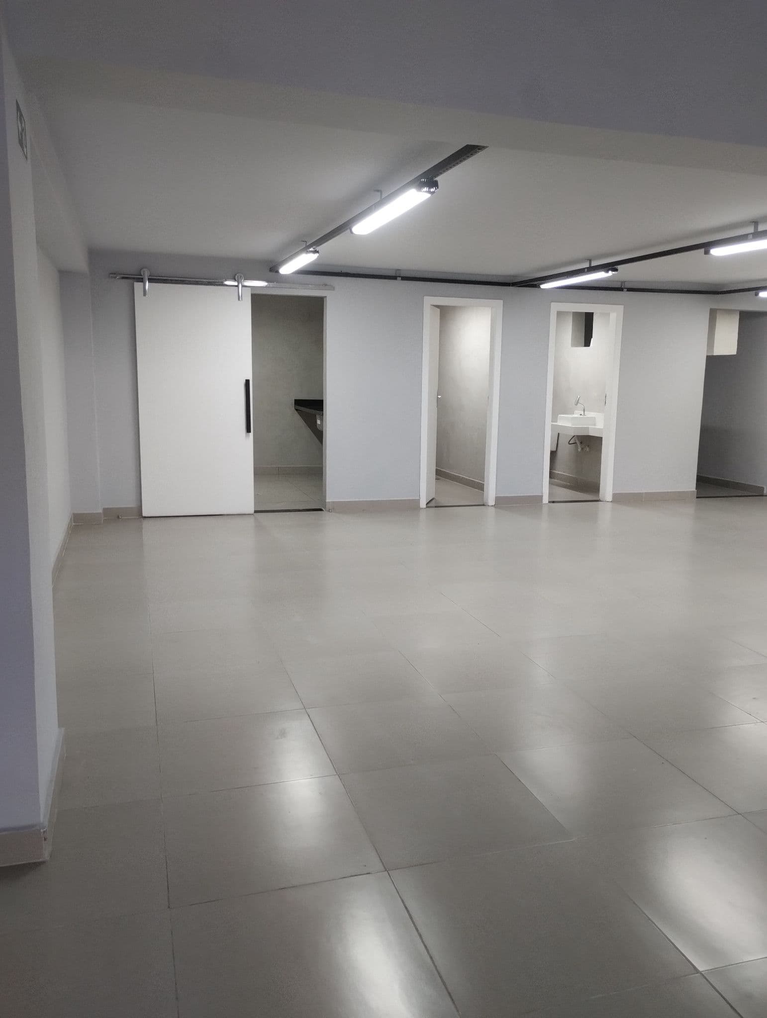 LOJA (M.MELO 406) — Lapa, São Paulo