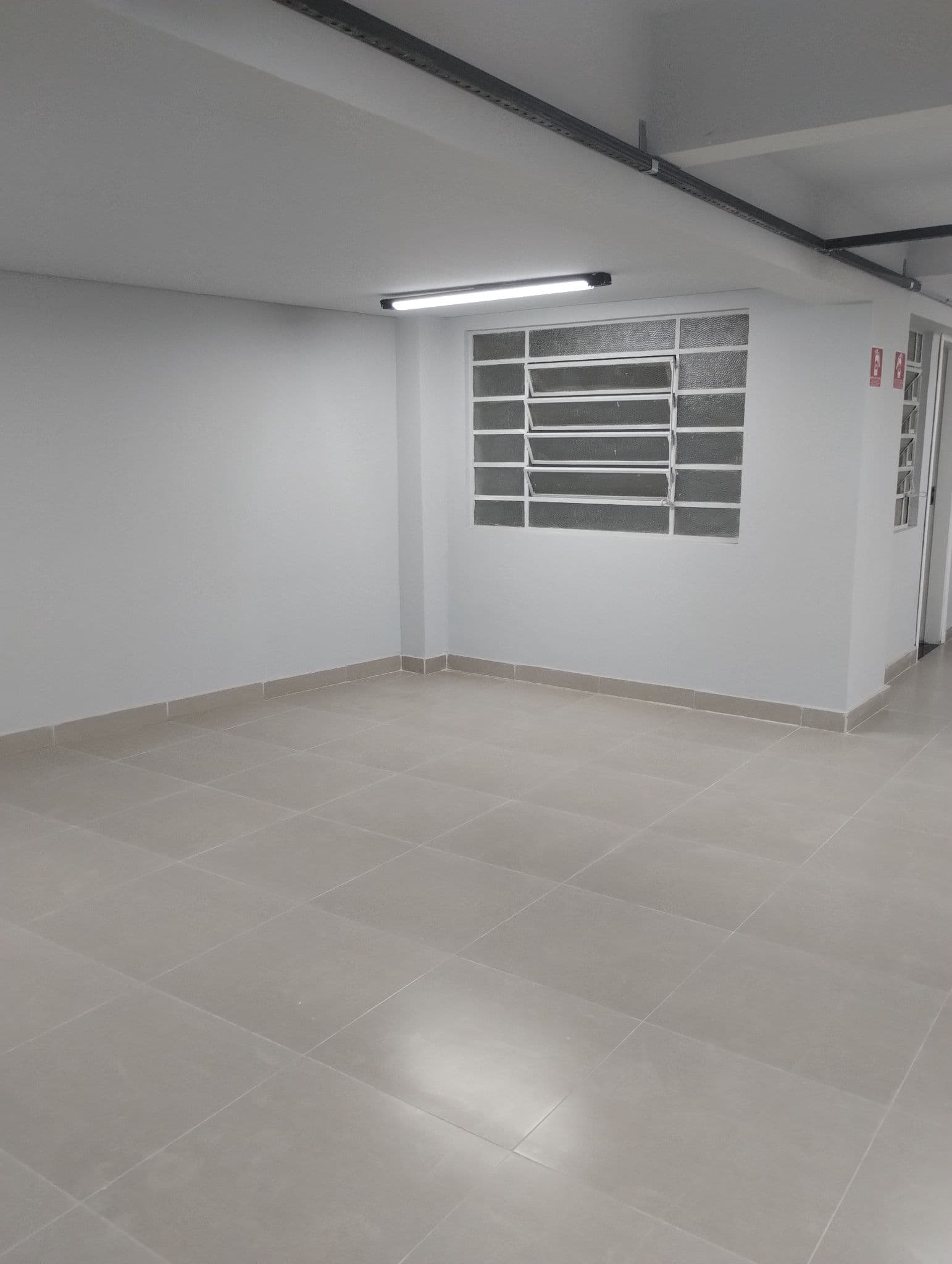 LOJA (M.MELO 406) — Lapa, São Paulo