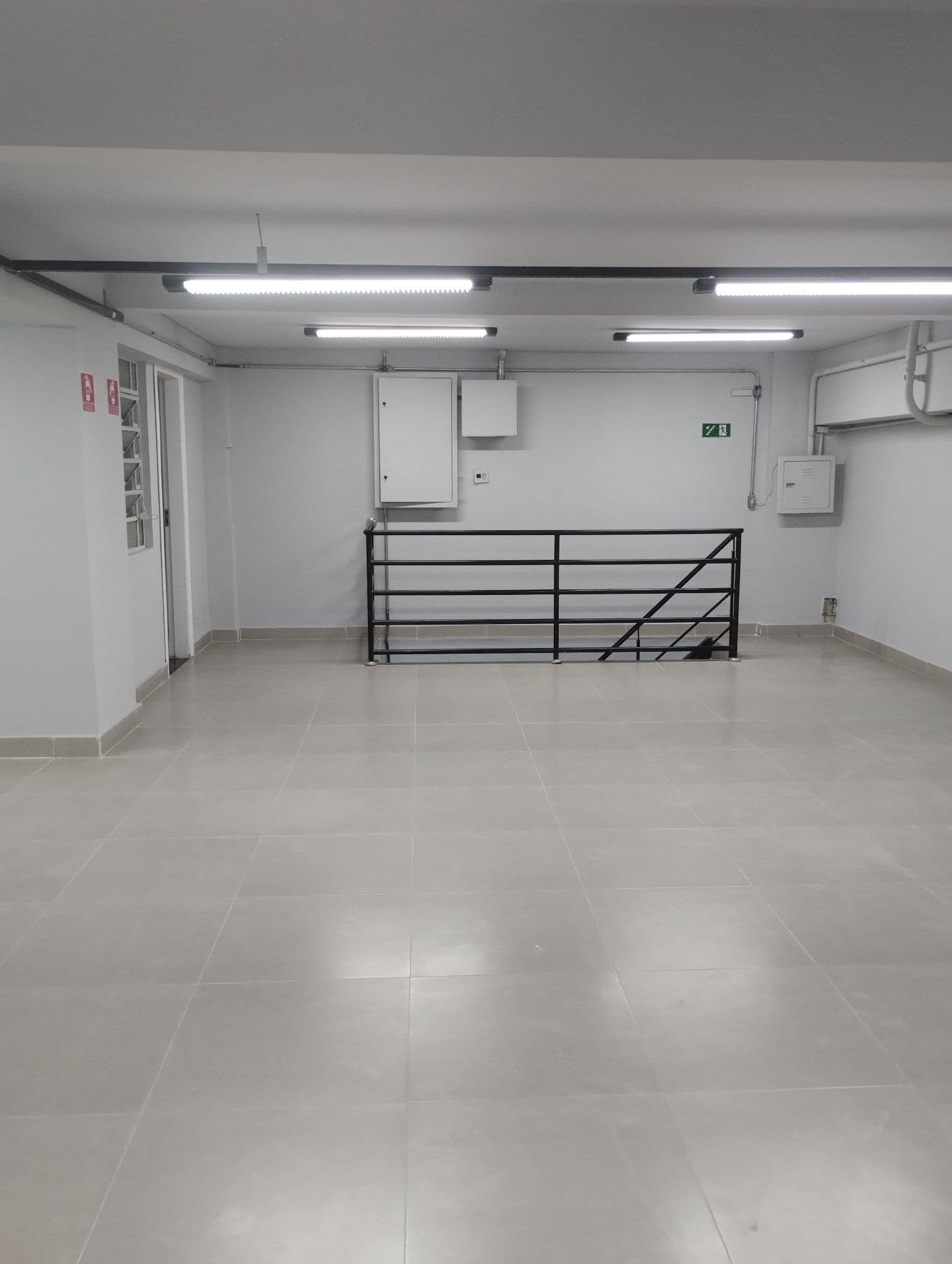 LOJA (M.MELO 406) — Lapa, São Paulo